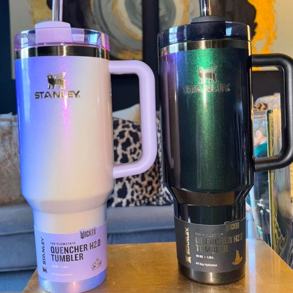 Stanley x wicked 40oz quencher tumbler 2025 GLINDA FOR GOOD WICKED purple ombré - Picture 4 of 4